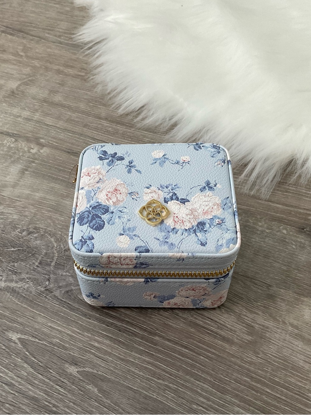 💙🩵 Kendra Scott x LoveShackFancy Blue Small Zip Jewelry Case